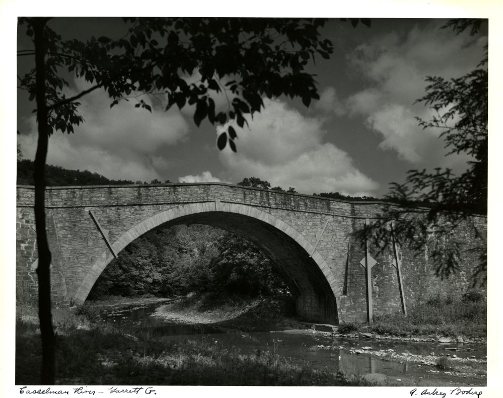 06-081 (click for large image)